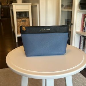 MICHEAL Micheal Kors Saffiano Leather Make Up Pouch